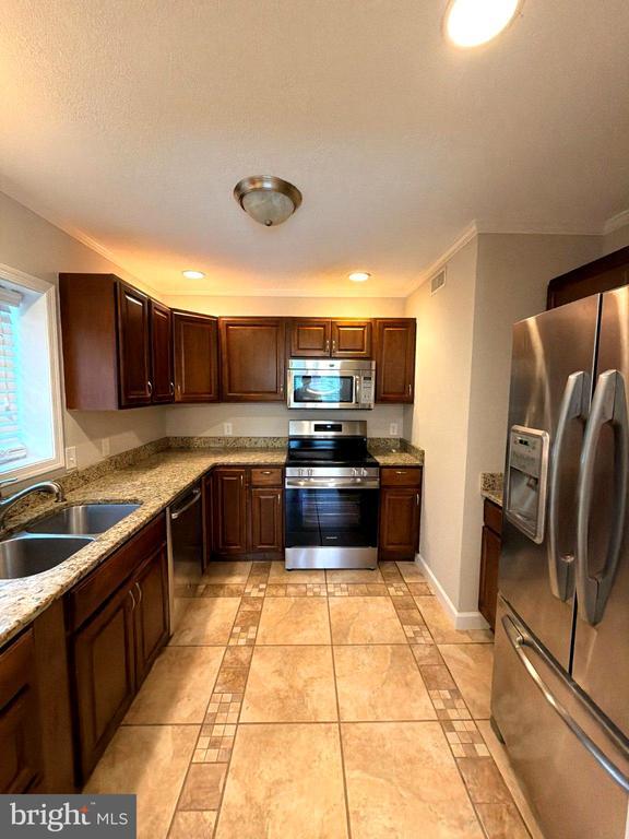 Foto del edificio - 202 Buckingham Ln