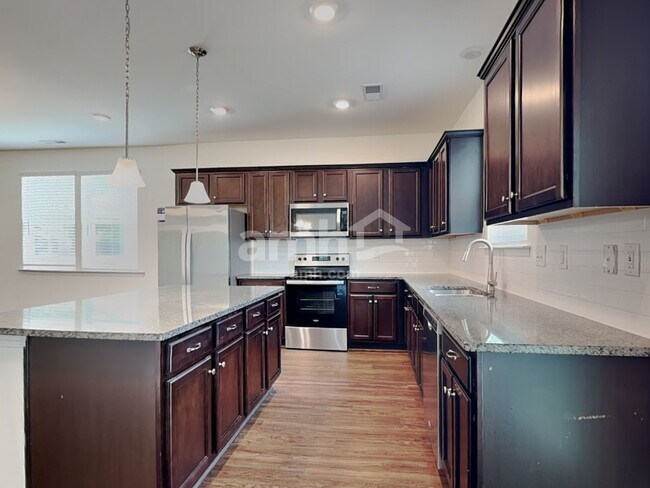 Foto del edificio - 201 Stowe Rd