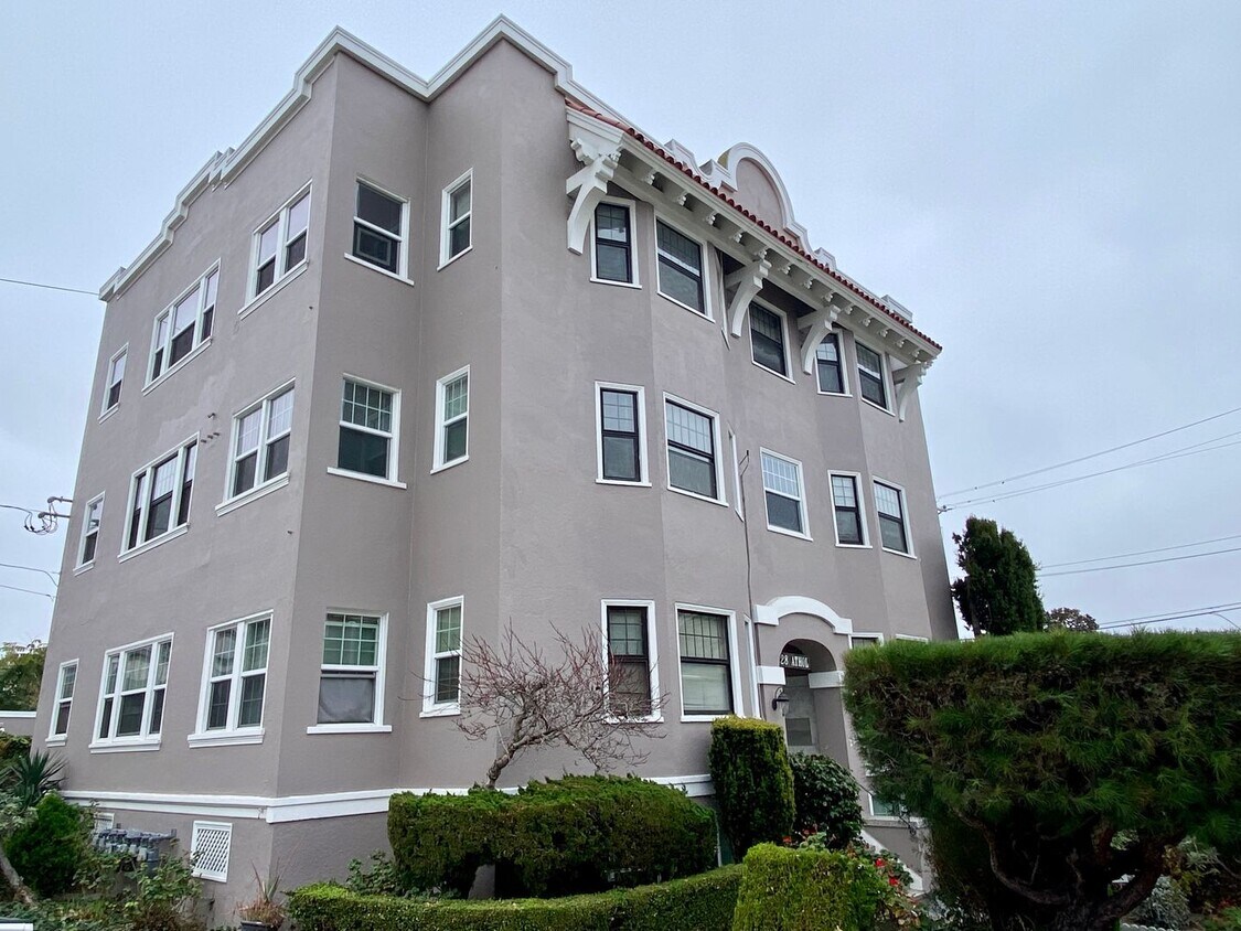 228 Athol Ave Unit 2, Oakland, CA 94606 Room for Rent in Oakland, CA