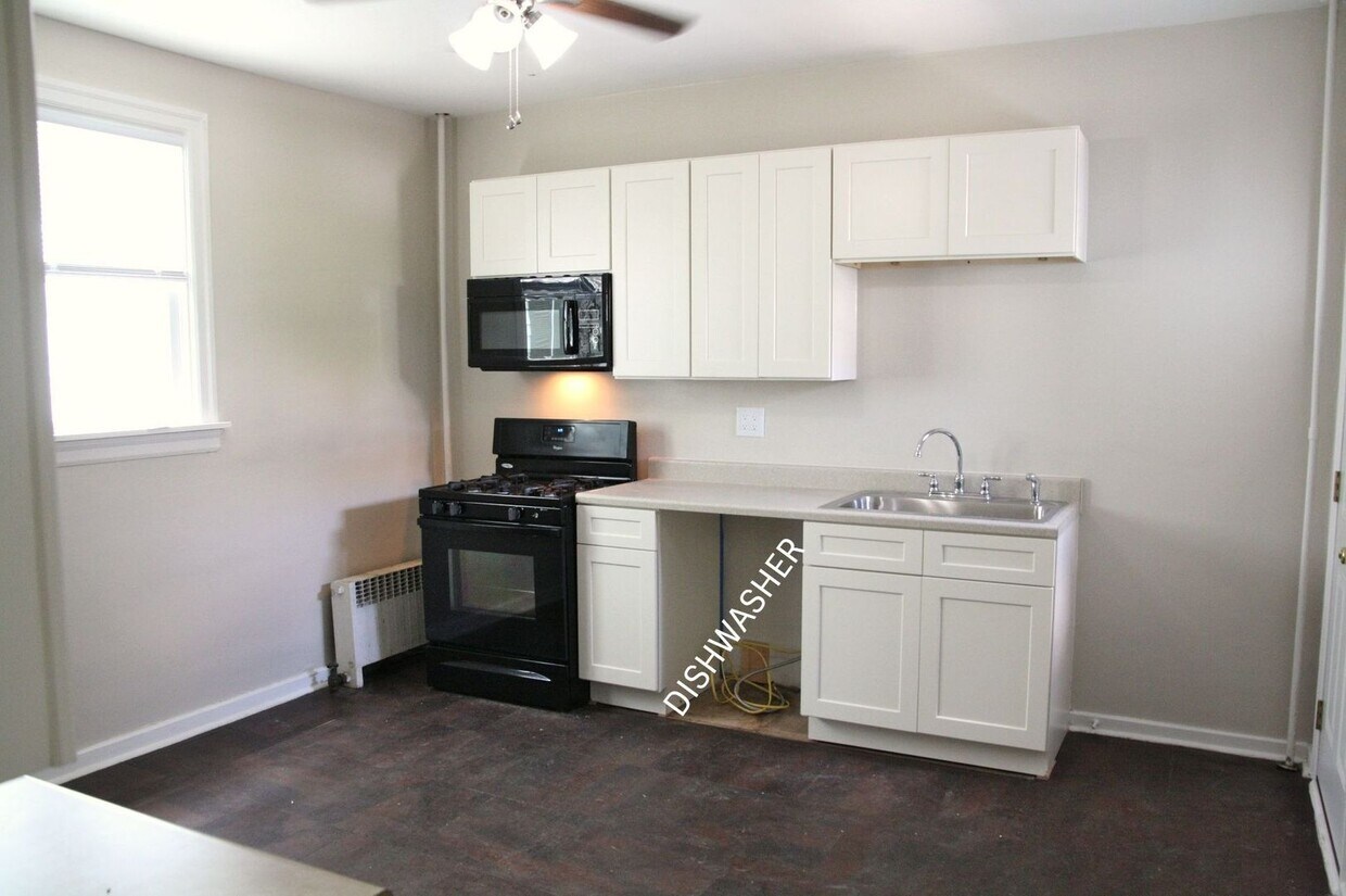 537 2nd St Unit Apt A, Harrisburg, PA 17113 Room for Rent in