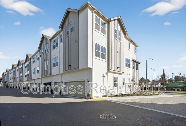 Foto del edificio - 3814 Norbridge Ave