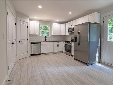 Foto del edificio - 120 Brookmeade Dr