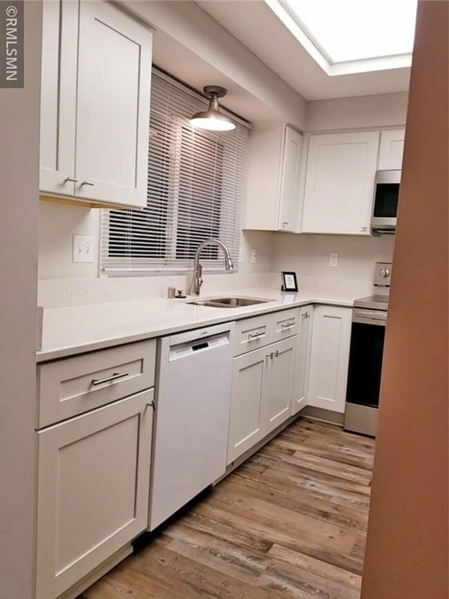 Building Photo - 2422 Mendelssohn Ln