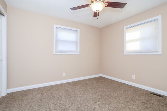 Building Photo - 6370 Sherman Terrace Rd