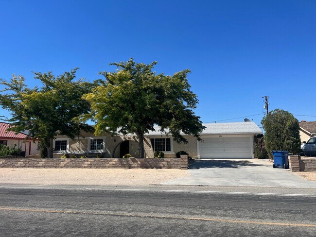 Building Photo - 10341 N Loop Blvd