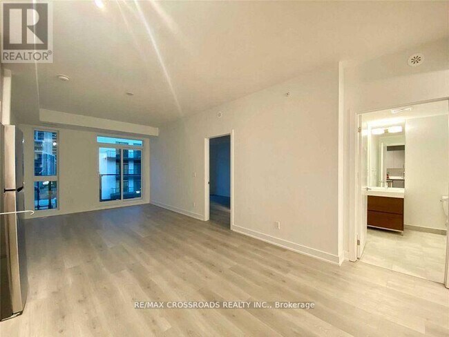 Photo du bâtiment - 1709 Bur Oak Ave