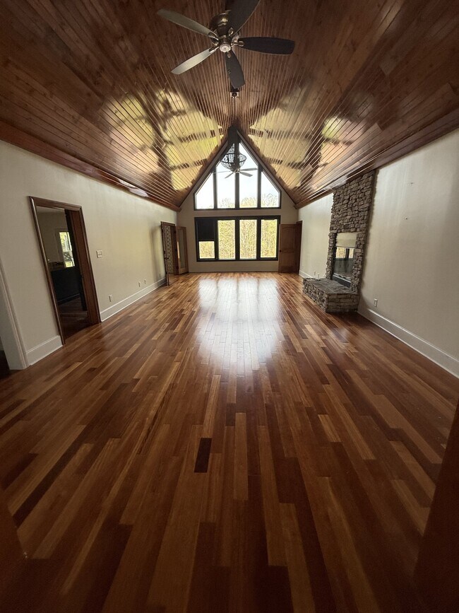 Building Photo - 600 Stonewall Jackson Trail