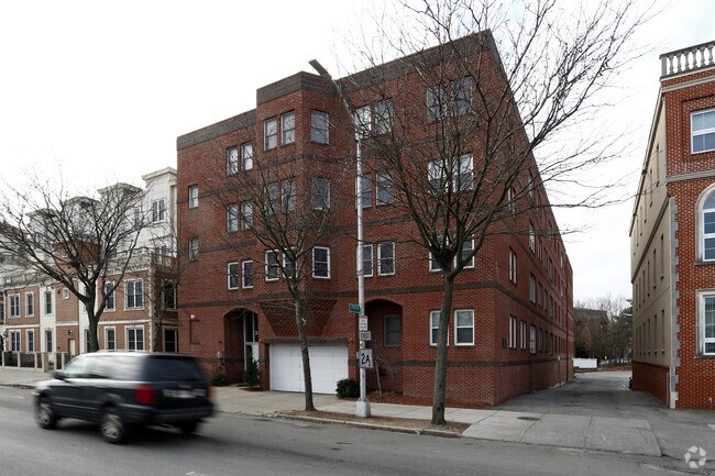 Foto principal - 2456-2460 Massachusetts Ave