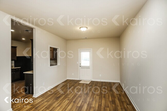 Building Photo - 10810 Plantation Drive