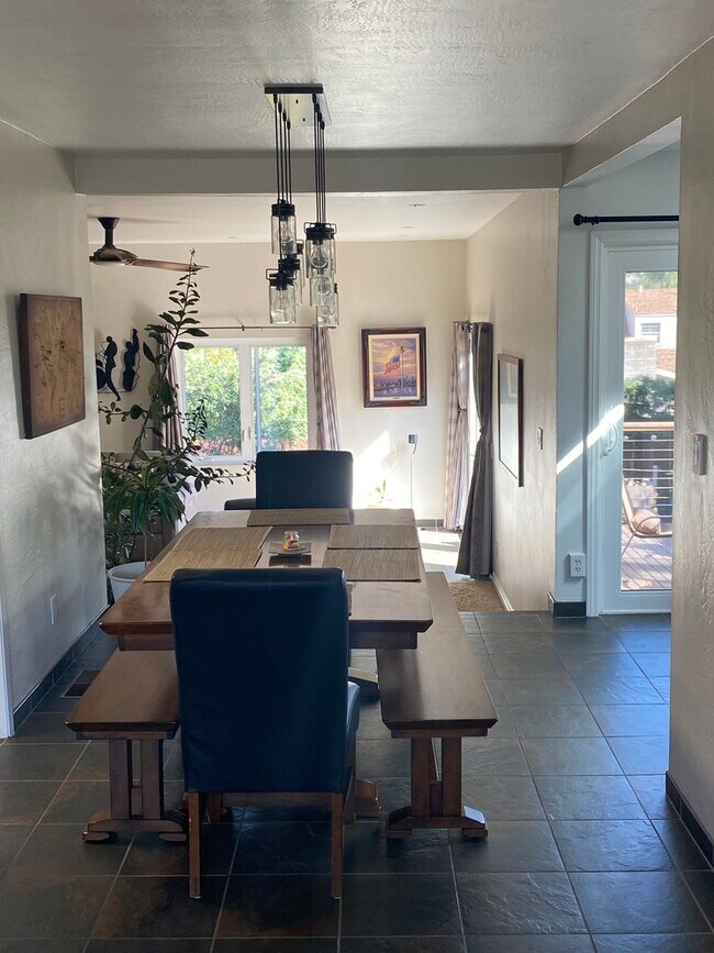 Building Photo - Coming Soon! Available Sept 1 - La Mesa Home