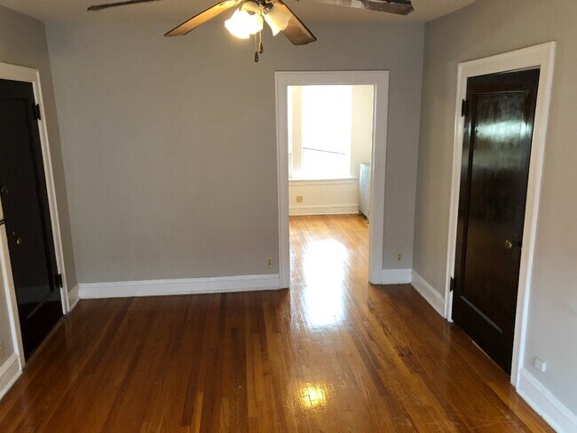 Foto del edificio - 3115 W Foster Ave