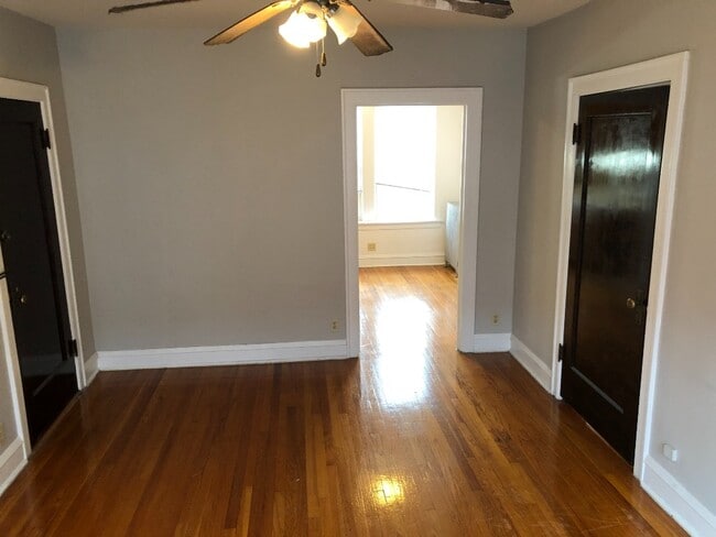 Foto del edificio - 3115 W Foster Ave