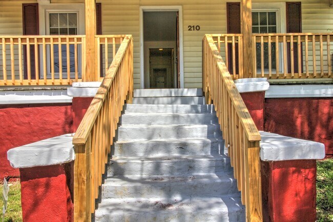 Building Photo - Craftsman bungalow with large fenced yard ...