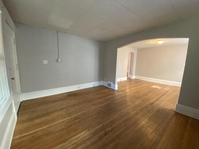 Foto del edificio - 10126 Unity Avenue #Down