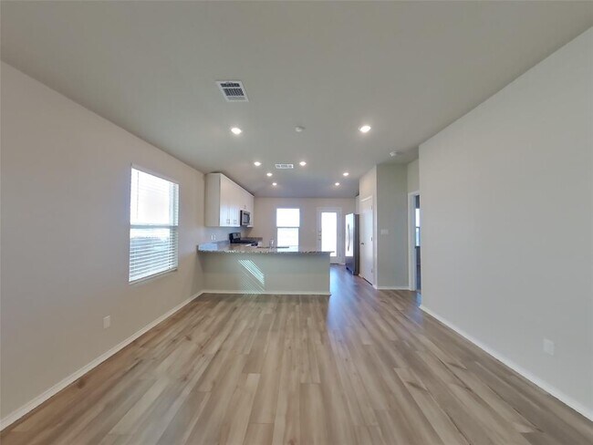 Building Photo - 5205 Sidesaddle Dr