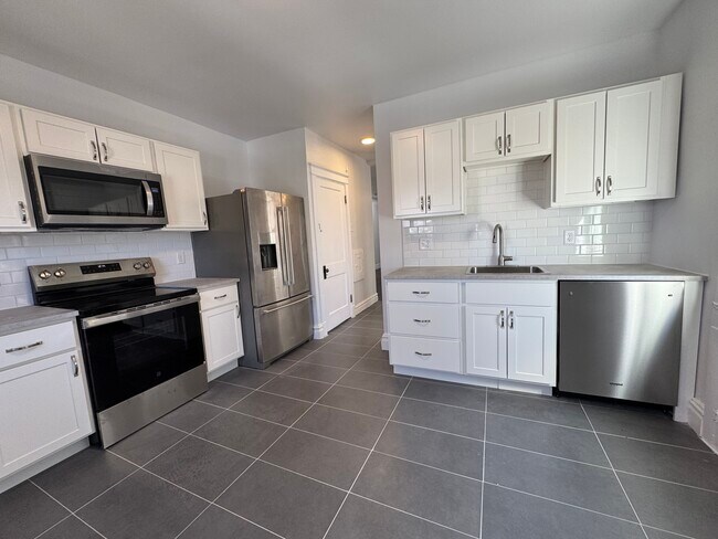 Foto del edificio - 5011 S Broadway