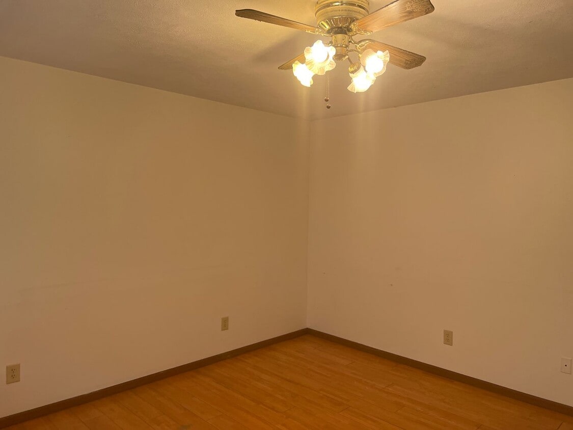 Primary Photo - 5256 Carlton Dr