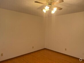 Building Photo - 5256 Carlton Dr