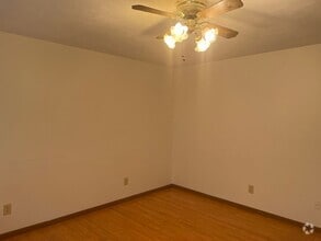 Building Photo - 5256 Carlton Dr