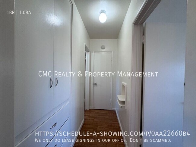 Foto del edificio - 3301 E 2nd-7