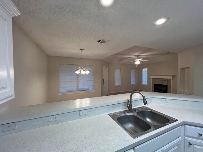 Building Photo - 3110 110th St