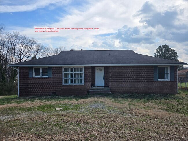 Era bastante feo, ¡deberías verlo ahora! - 507 Robinson Dr