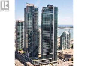 Building Photo - 33 Bay St.