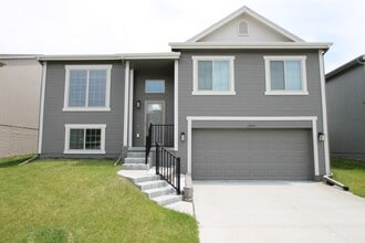 Building Photo - 7959 N 144th Ave