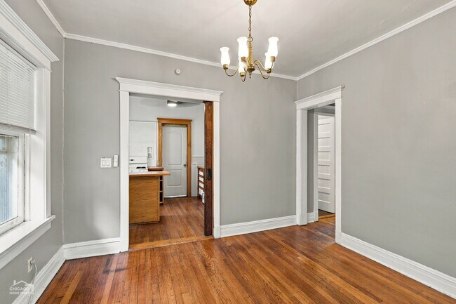 Foto del edificio - 1104 Dempster St