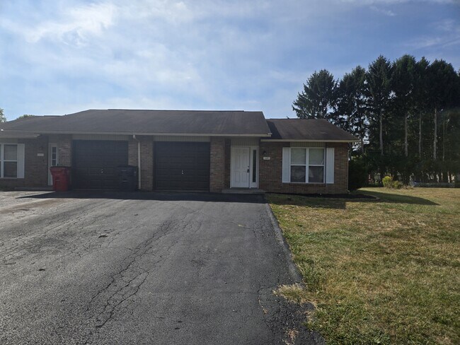 Building Photo - 119 Veasey Ln