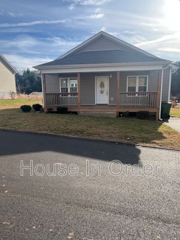 Building Photo - 60 Patriot Pl