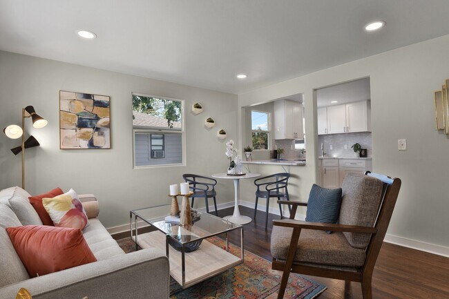 Foto del edificio - 4729 Meade St