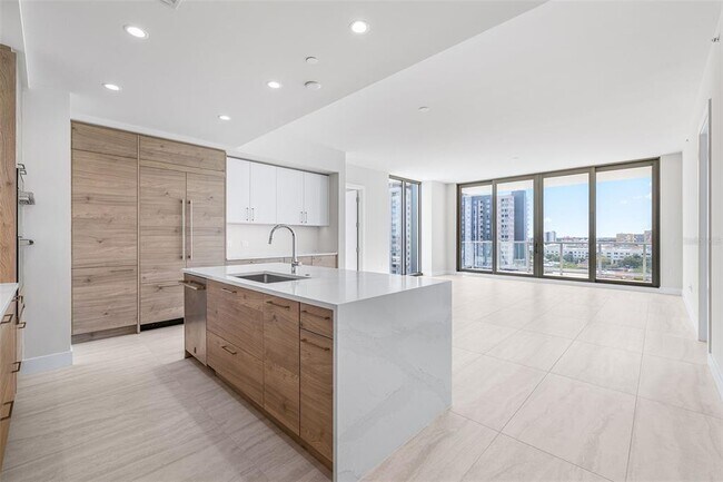 Foto del edificio - 301 1st St S