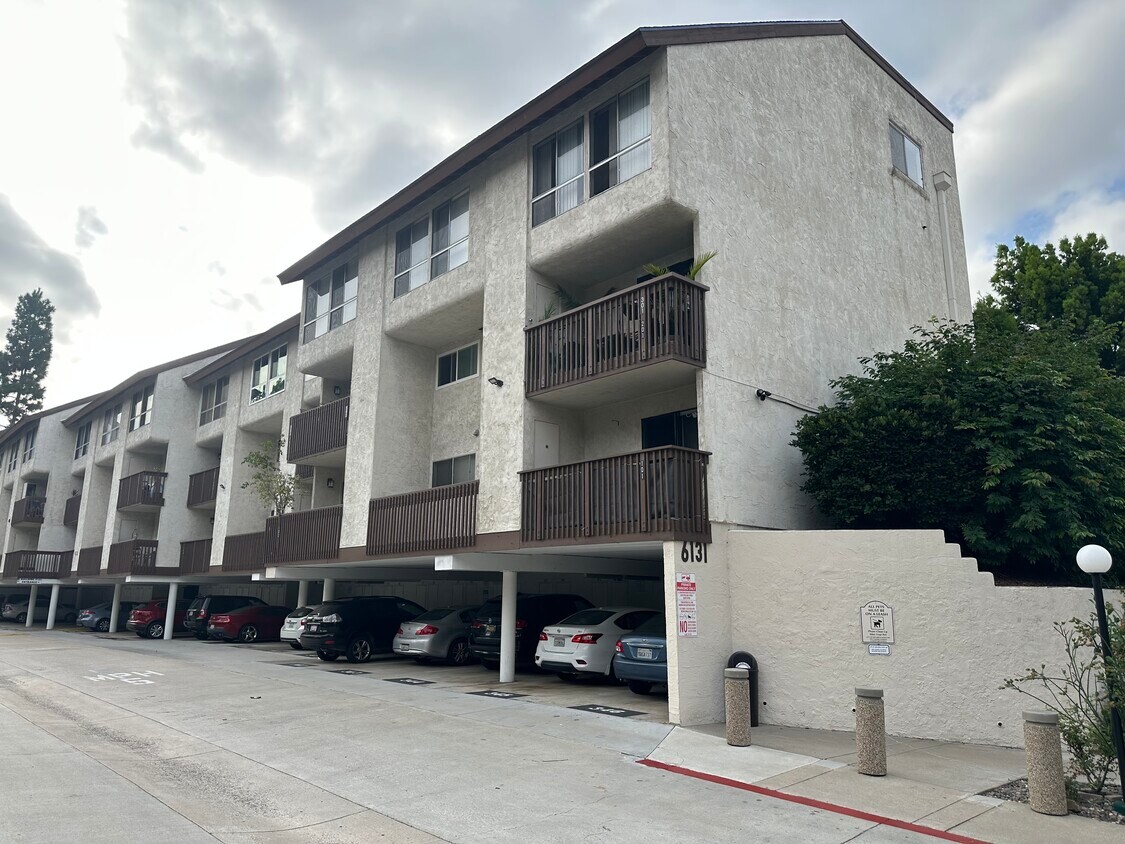 6131 Rancho Mission Rd Unit 208, San Diego, CA 92108 Condo for Rent