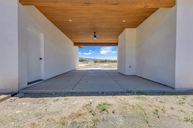 Building Photo - 41265 Lakeshore Blvd