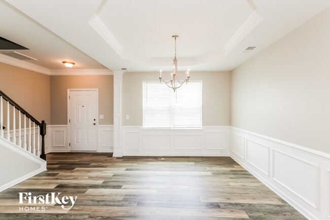 Building Photo - 5511 Fenway Dr