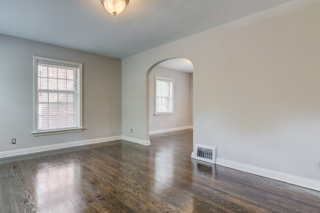 Foto del edificio - 1126 Sanford Ave