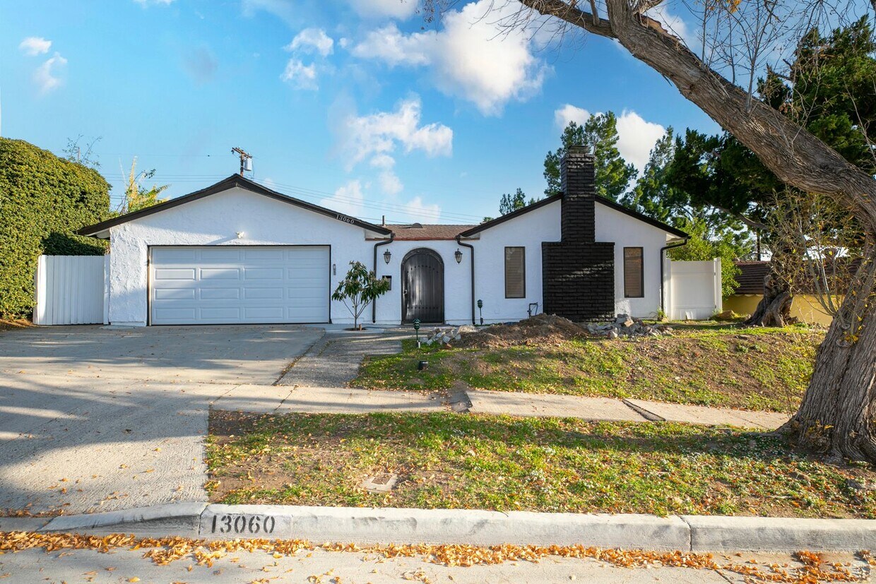 13060 Shenley St, Sylmar, CA 91342 House Rental in Sylmar, CA