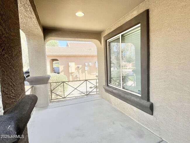 Foto del edificio - 4968 S Rovey Pkwy