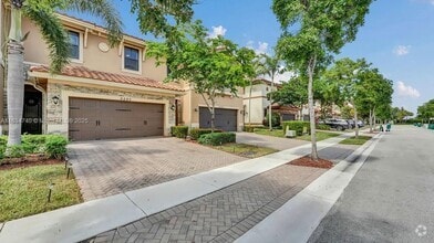 Building Photo - 9595 Town Parc Cir N