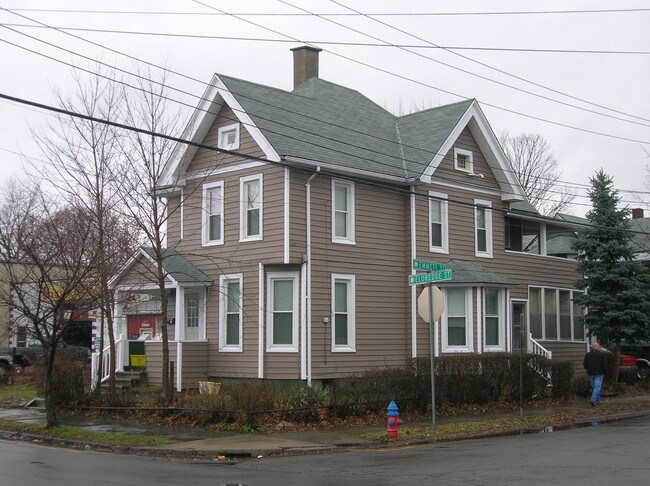 Foto del edificio - 111 Eldredge St