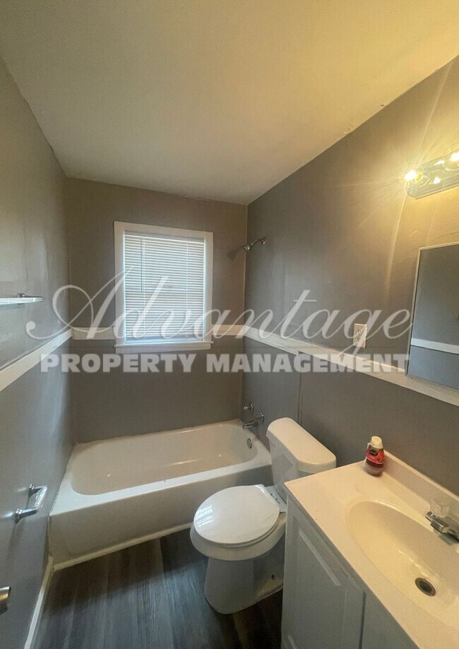 Foto del edificio - Cute Duplex off McLemore 1 bedroom 1 bathroom - $99 Move In Special