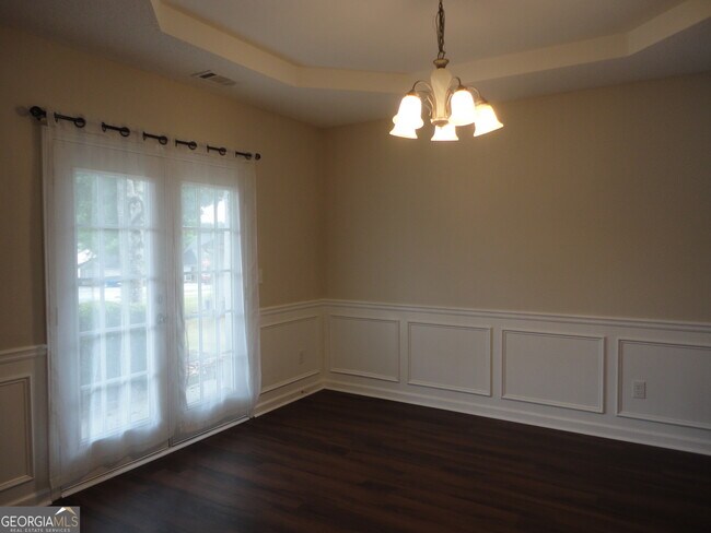 Foto del edificio - 1715 Crestwell Ln SW