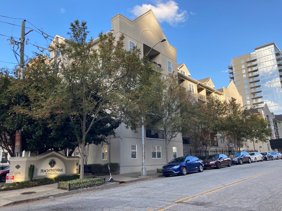 1074 Peachtree Walk NE Unit B211, Atlanta, GA 30309 Condo for Rent in