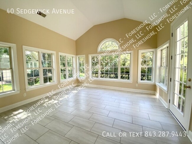Building Photo - Hampton Hall Carriage House For Rent!