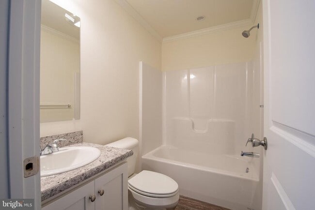 Building Photo - 19 Loxley Ln