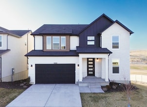 Building Photo - 1482 W Russo Dr