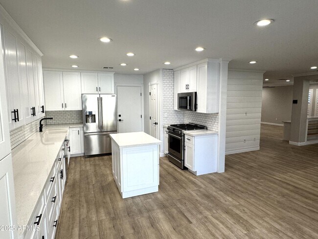 Foto del edificio - 3733 E Orchid Ct