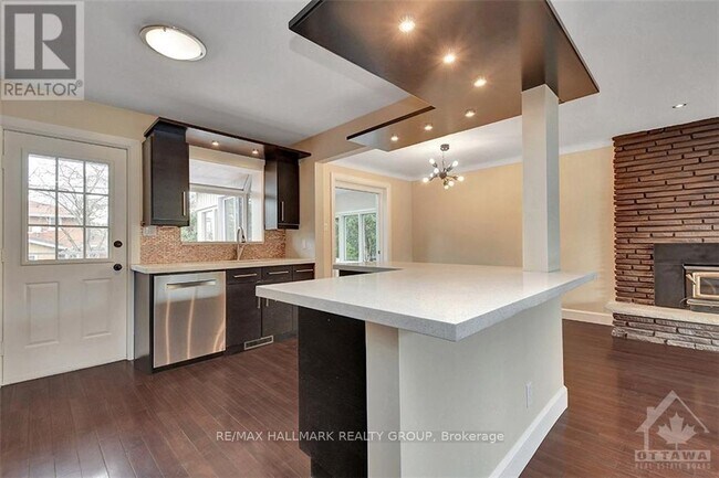 Photo du bâtiment - 1339 Dowler Ave