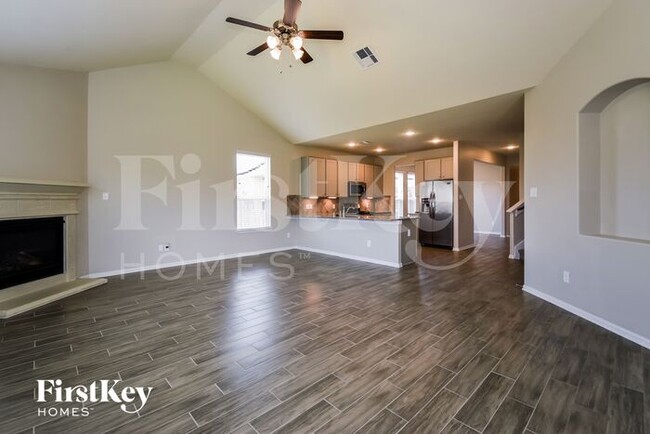 Building Photo - 32711 Oak Heights Ln
